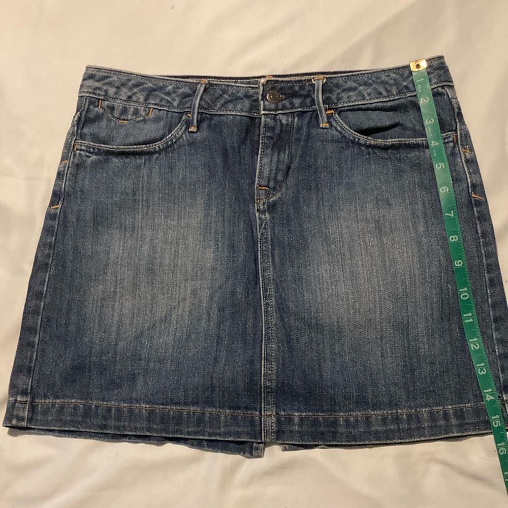 3/$15. Banana republic skirt